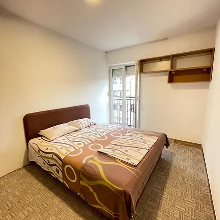 Apartment Two-bedroom With Parking